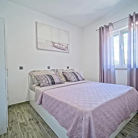 Beautiful In - Praznica Prázdninový dům